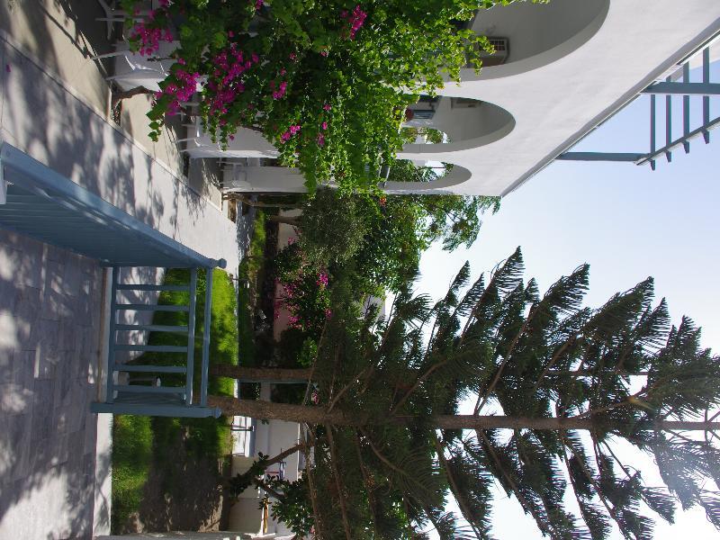 Iris Boutique Hotel Kamari  Bagian luar foto