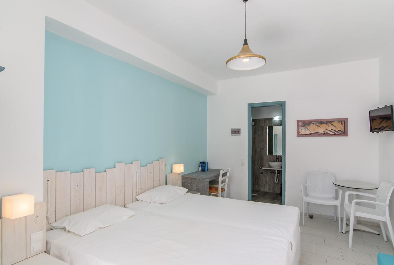 Iris Boutique Hotel Kamari  Bagian luar foto