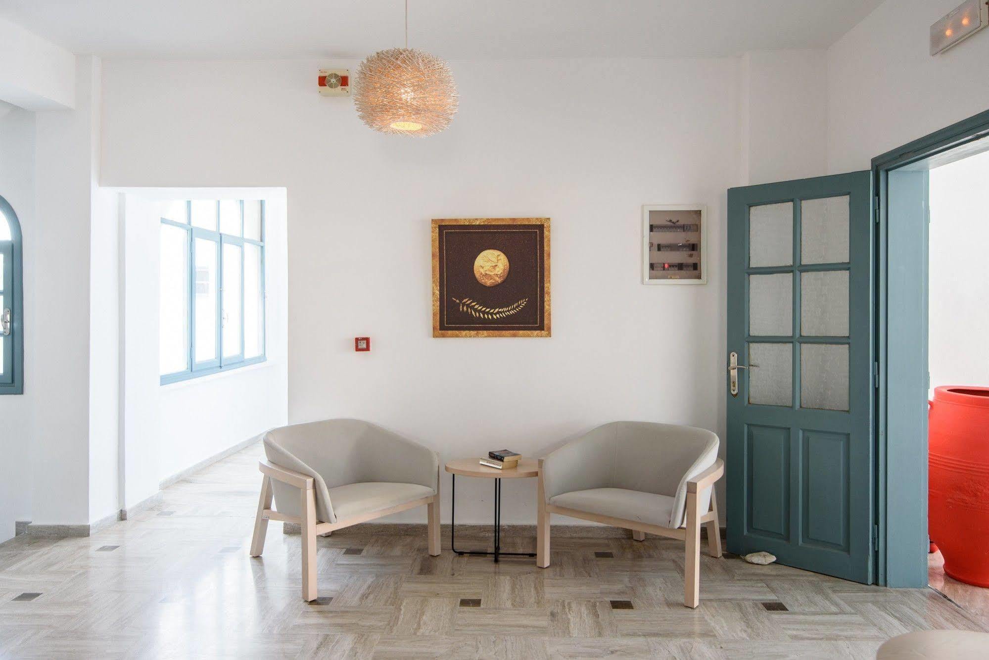 Iris Boutique Hotel Kamari  Bagian luar foto
