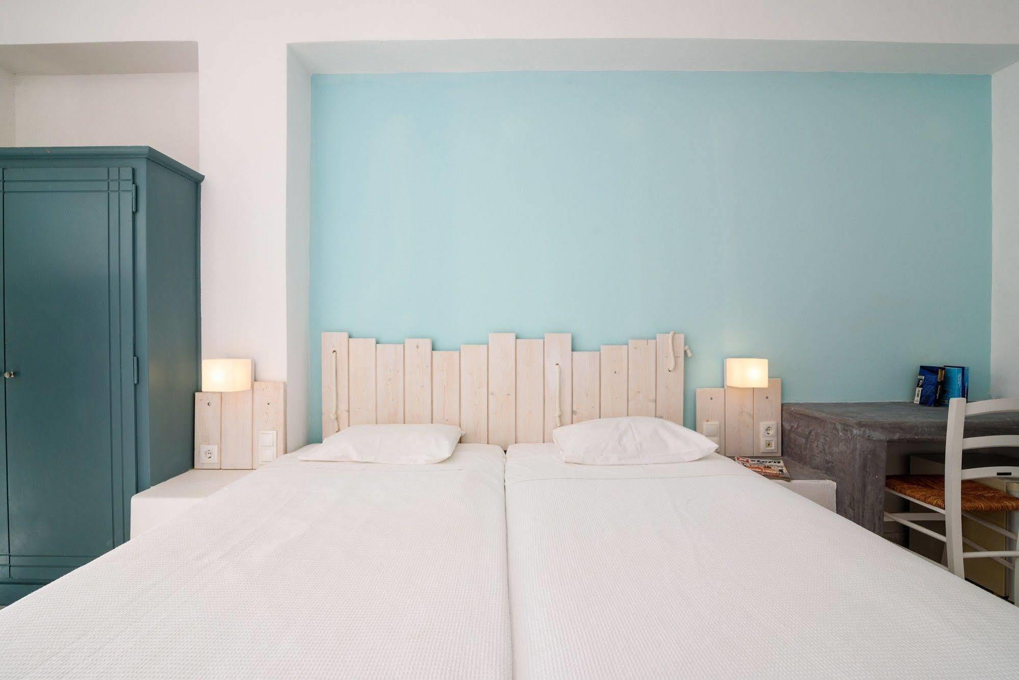 Iris Boutique Hotel Kamari  Bagian luar foto